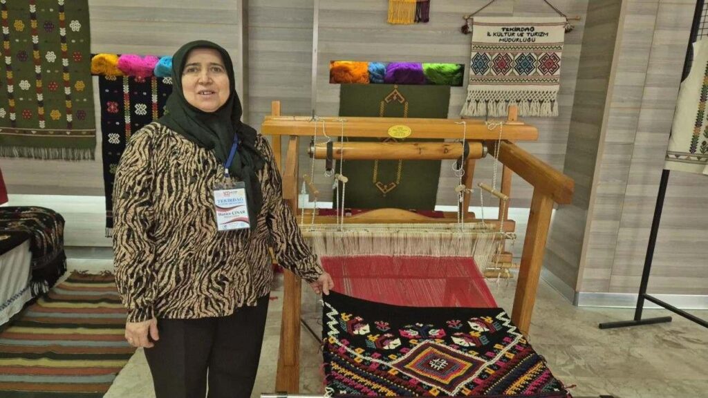 110 yıllık çeyiz sandığından çıkan dokuma halı kentin tescilli eseri oldu!