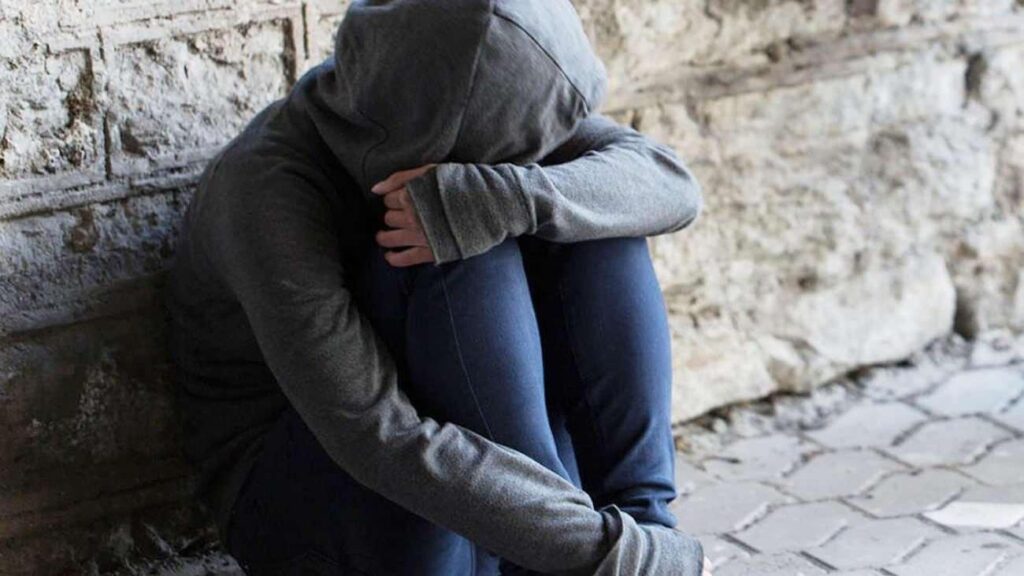 Çocuk ve ergenlerde husus bağımlığına dikkat! Akran etrafı yüzde 80 oranında tesirli