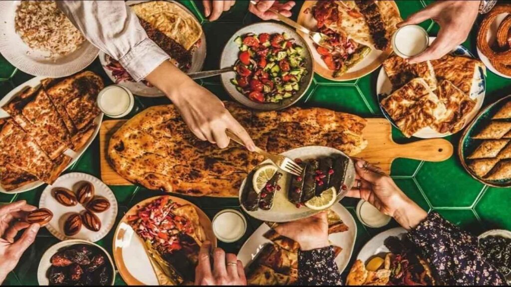 Kronik rahatsızlıkları olanlar için uzman uyarısı: Bayram sofralarına dikkat