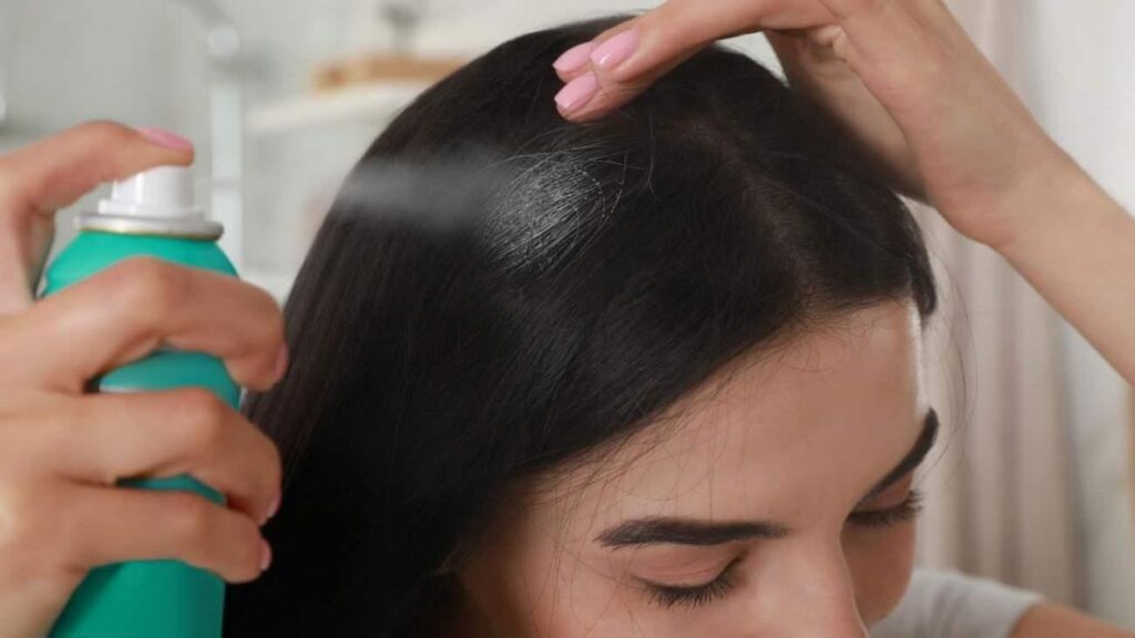 Kuru şampuan nedir ve nasıl kullanılır? Konutta kuru şampuan nasıl yapılır?