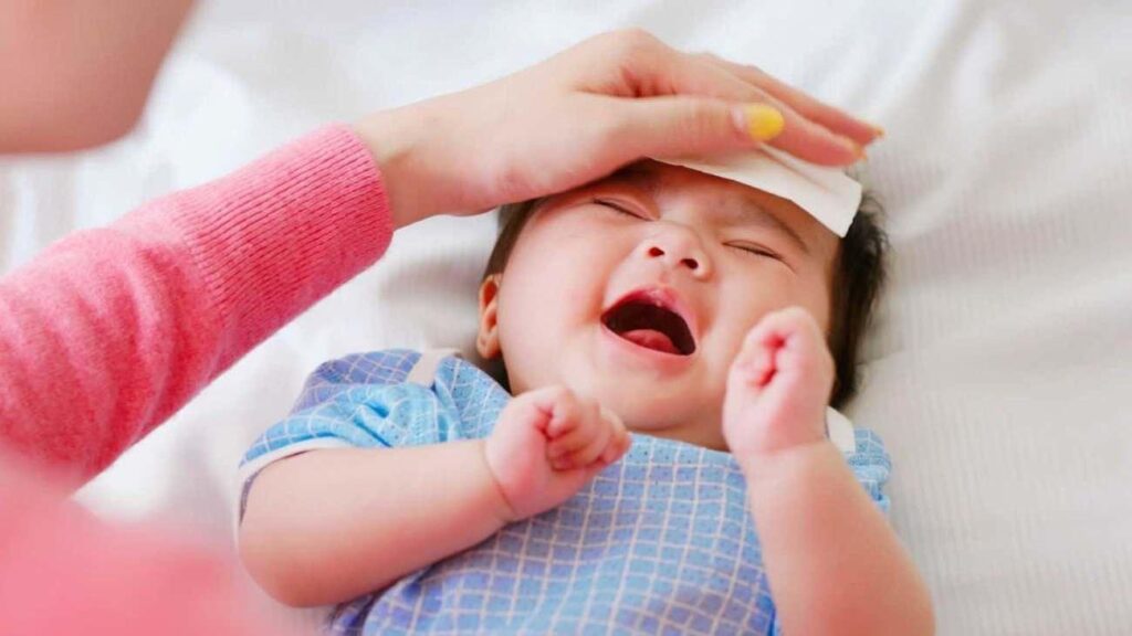 Menenjit bulaşıcı mı? Bebeklerde menenjit aşısı ne vakit ve kaç doz uygulanır?