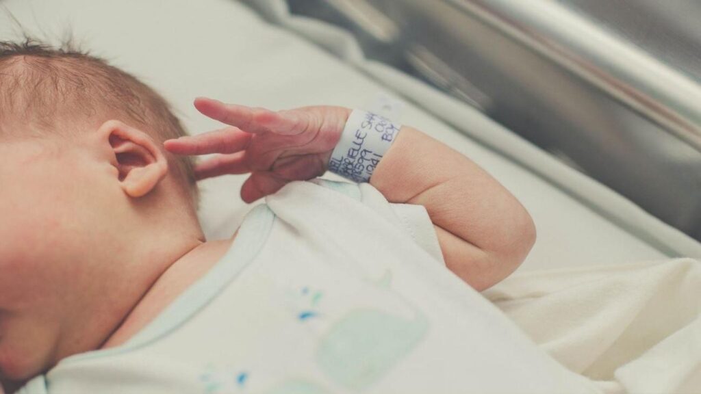 Özel hastanelerde yeni devir: Planlı sezaryen doğuma müsaade yok!