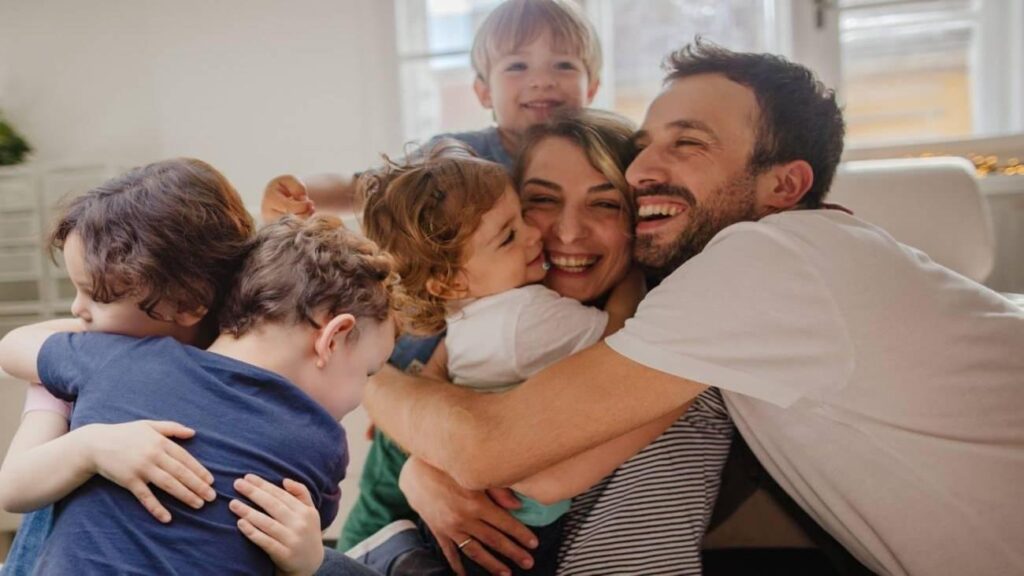 Sarılmanın yararları nelerdir? Sarılmak insan psikolojisini nasıl tesirler?