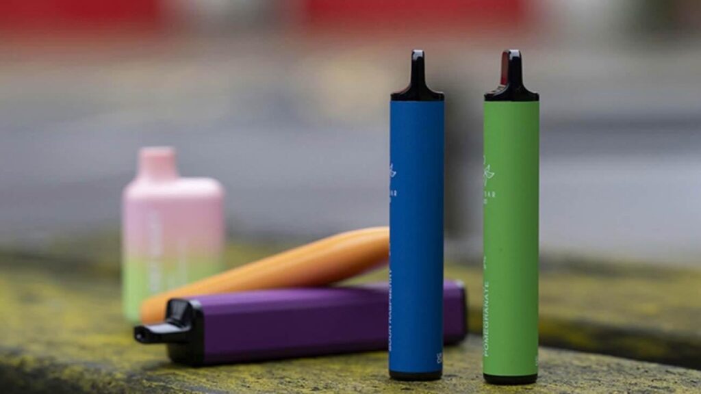 Tehlike tekrar gündemde: Elektronik sigaralar temiz değil!