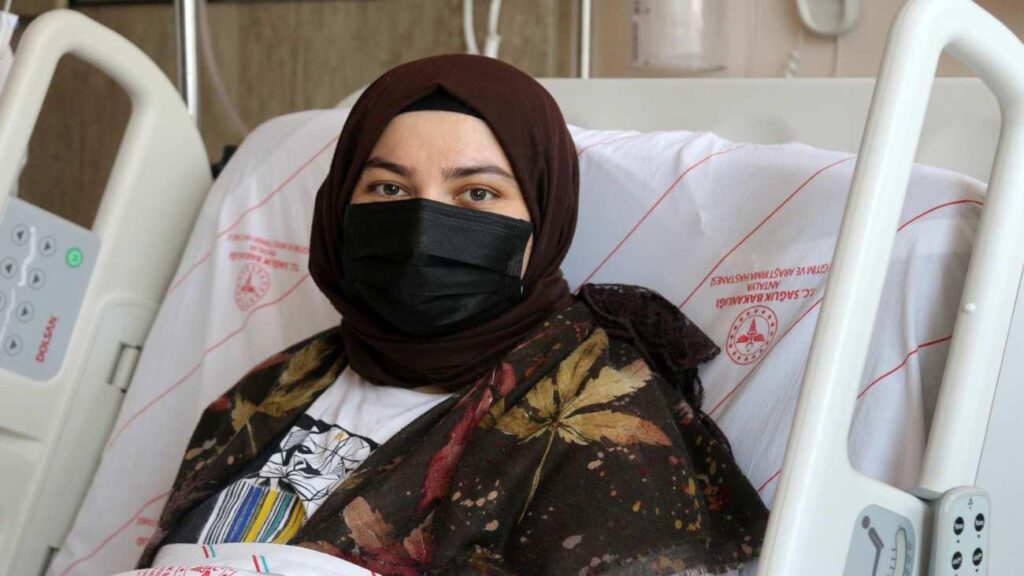 Zayıflamak isterken komaya girdi! Bilinçsizce bitki çayı tüketen genç nakille kurtuldu