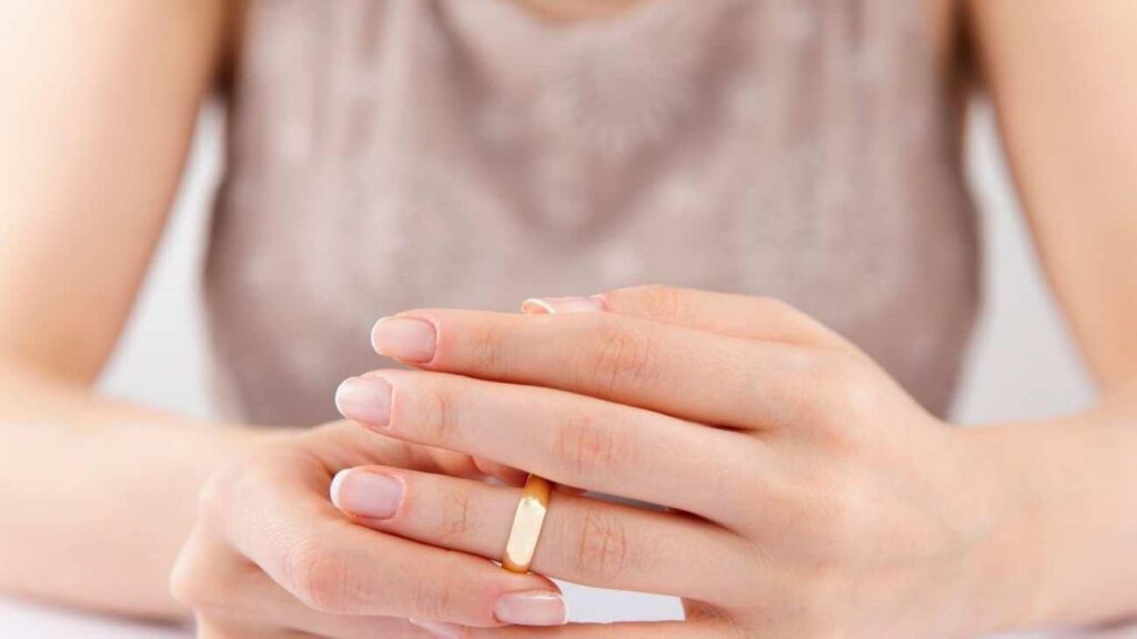 Eşini odaya almadı ‘kusurlu’ sayıldı! Yargıtay’dan emsal boşanma kararı