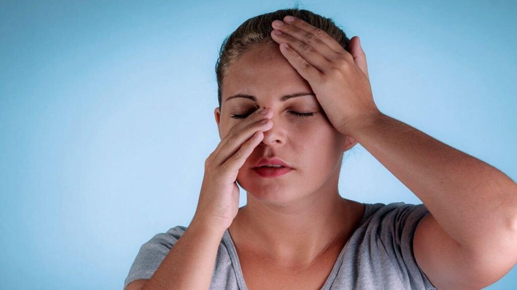 Migren değil, küme baş ağrısı: Mevsim geçişlerinde artan sessiz tehlike