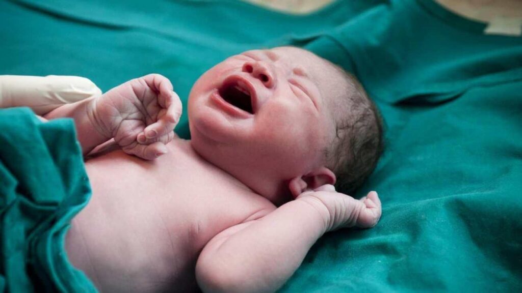 Olağan doğum mu sezaryen mi? Doç. Dr. Fatma Ölmez’den önemli ihtar