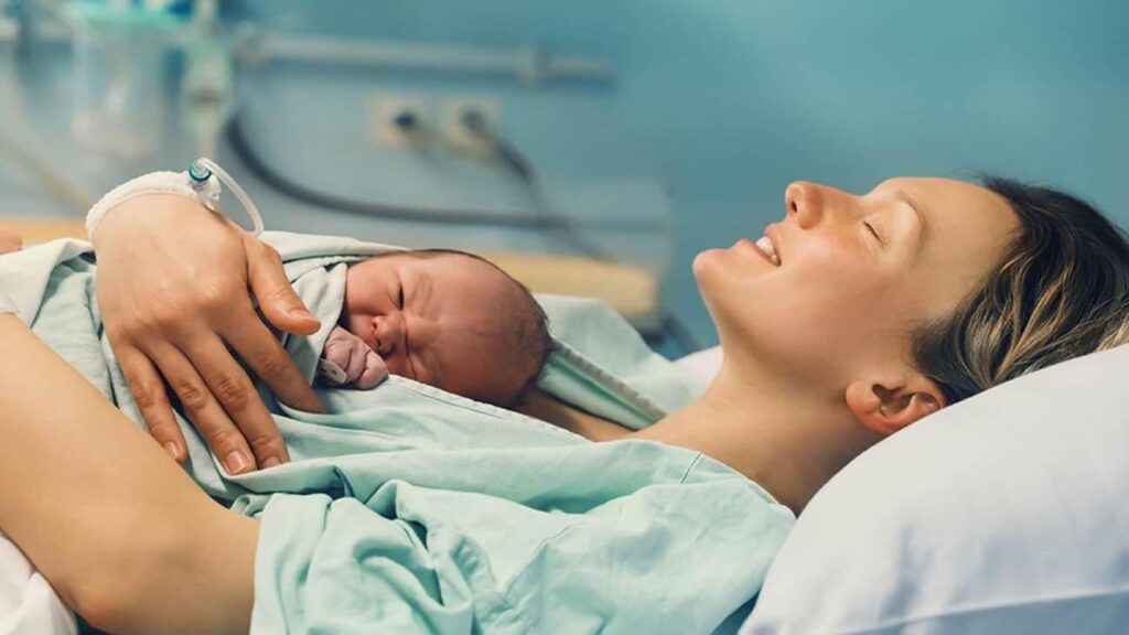 Op. Dr. Ebru Sinem Torlak anlatıyor: ‘Anne ve bebek için olağan doğumun önemi’