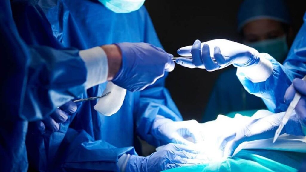 Yeni estetik furyası: Uzunluk kısaltma ameliyatı olmak isteyen bayanlar Türkiye’ye akın ediyor!