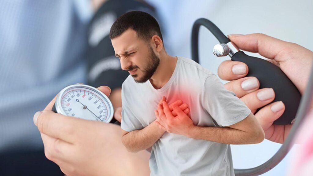 Kalp ve damar sıhhatini tehlikeye atan Hipertansiyon’a dikkat! Kalbi bitiriyor