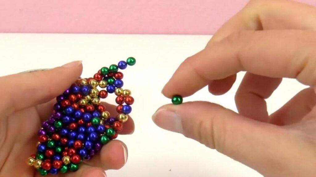 Uzmanlardan mıknatıslı oyuncak ile ilgili uyarı! Çocuklardan uzak tutun